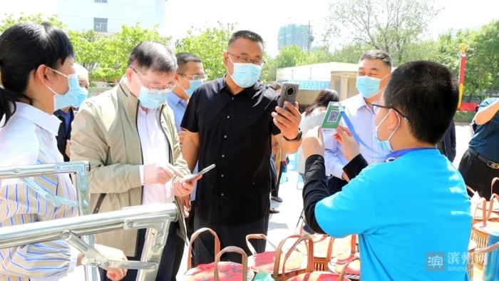 濱州市全國助殘日 殘疾人就業(yè)幫扶與社區(qū)微工廠揭牌啟動(dòng)健康服務(wù)